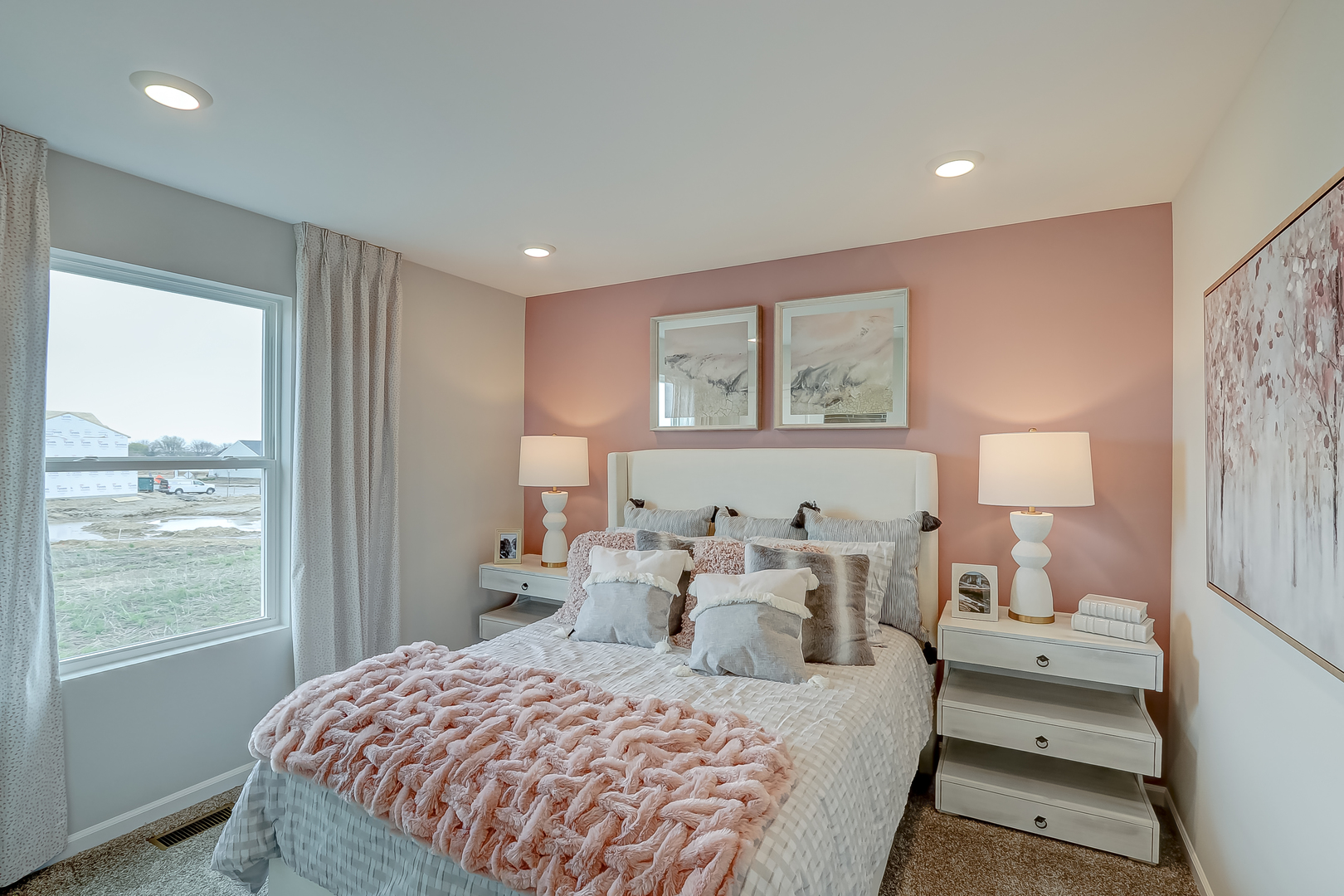 475 Comstock Road South Elgin, IL 60177 - Photo 27 of 31 a bedroom with a large bed and a window