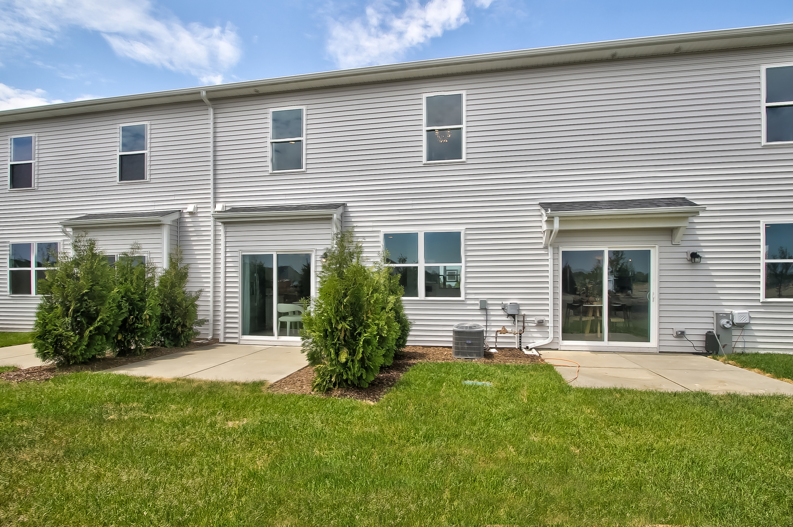 475 Comstock Road South Elgin, IL 60177 - Photo 30 of 31 a front view of house with yard and outdoor seating