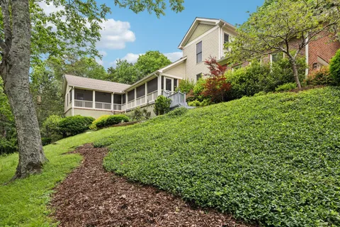 $1,399,000 | 2000 Otter Creek Road, Nashville, TN 37215
