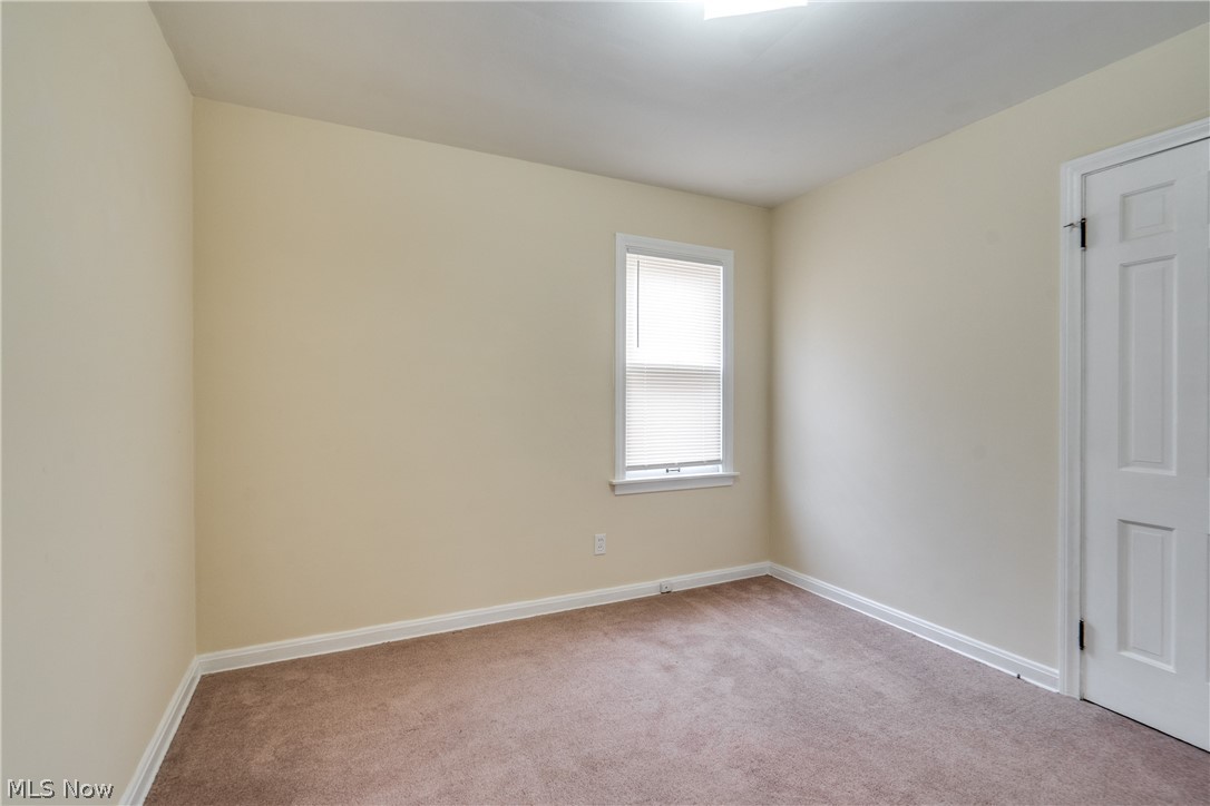 1364 Churchill Road Lyndhurst, OH 44124 - Photo 9 of 30 Gallery Image 9