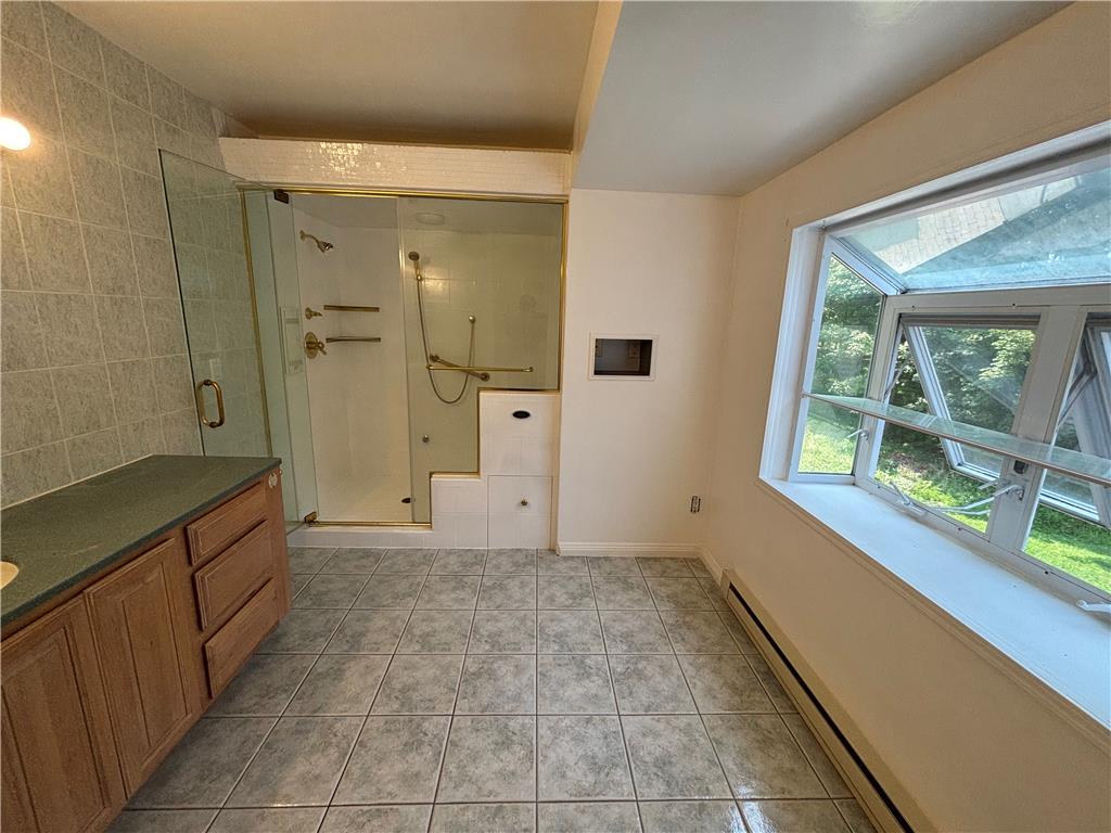 1227 Spring Run Road Saylorsburg, PA 18353 - Photo 12 of 18 Gallery Image 12