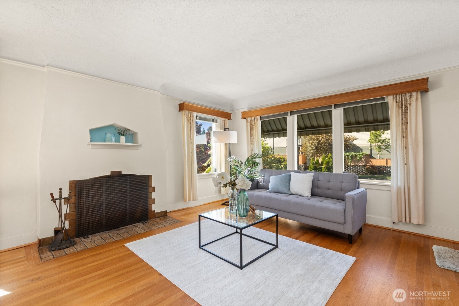 7850 Renton Avenue South Seattle, WA 98118 - Photo 3 of 25 Gallery Image 3