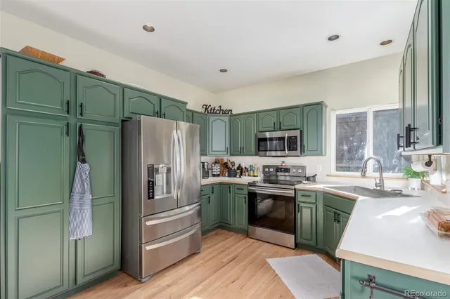 $645,000 | 1761 Sunlight Drive, Longmont, CO 80504