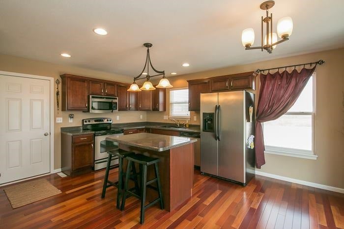10 Lily Pond Road North Liberty, IA 52317 - Photo 5 of 24 Gallery Image 5