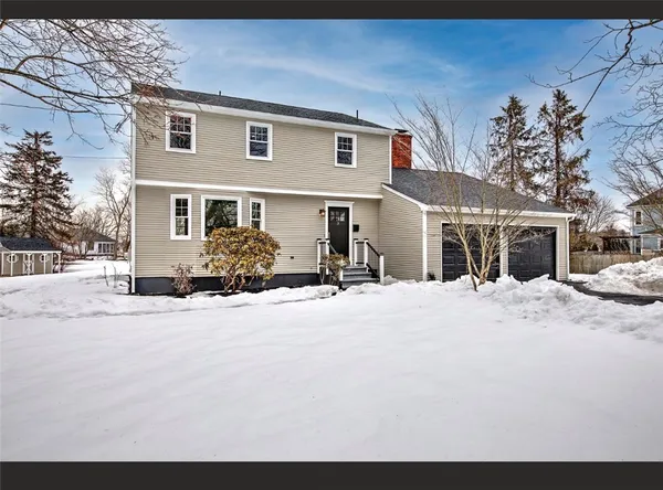 $979,900 | 3 Pinetop Road, Barrington, RI 02806