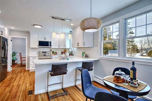 $979,900 | 3 Pinetop Road, Barrington, RI 02806