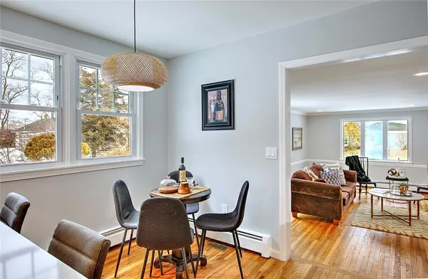 $979,900 | 3 Pinetop Road, Barrington, RI 02806