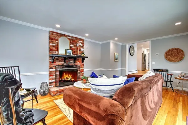 $979,900 | 3 Pinetop Road, Barrington, RI 02806