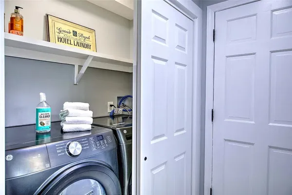 $979,900 | 3 Pinetop Road, Barrington, RI 02806