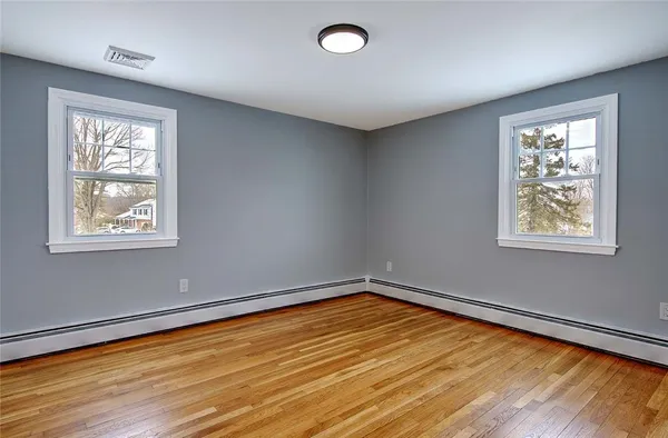 $979,900 | 3 Pinetop Road, Barrington, RI 02806