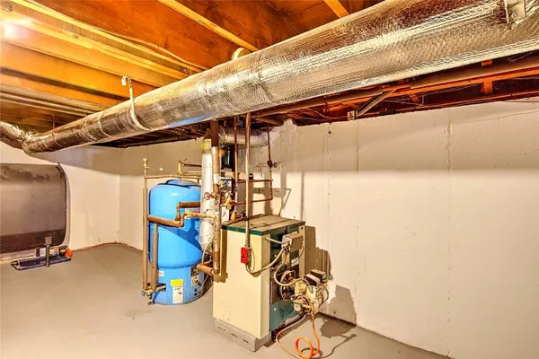 $979,900 | 3 Pinetop Road, Barrington, RI 02806