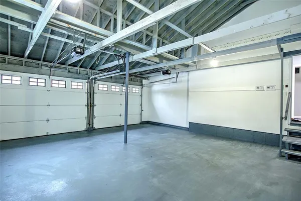 $979,900 | 3 Pinetop Road, Barrington, RI 02806