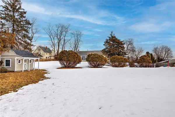 $979,900 | 3 Pinetop Road, Barrington, RI 02806