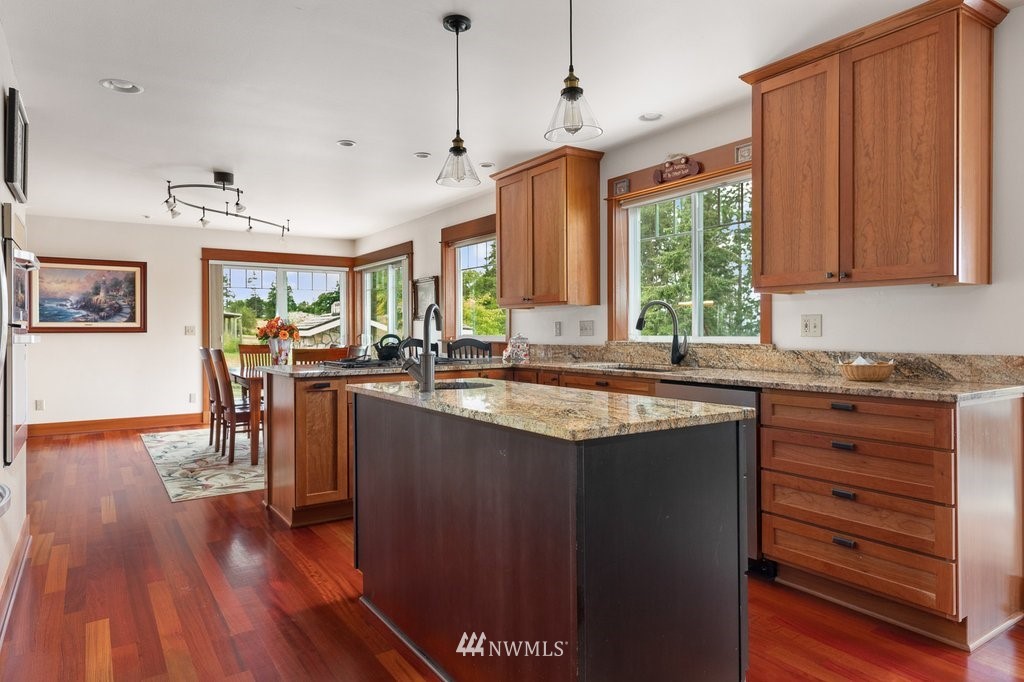4258 Edens Road Anacortes, WA 98221 - Photo 9 of 40 Gallery Image 9