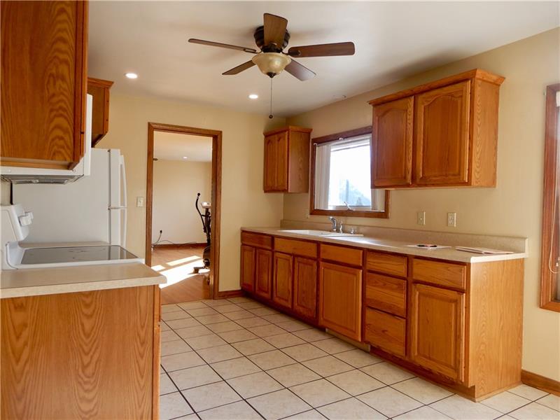 461 Fairview Road Fredonia, PA 16124 - Photo 4 of 18