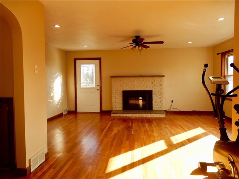 461 Fairview Road Fredonia, PA 16124 - Photo 8 of 18