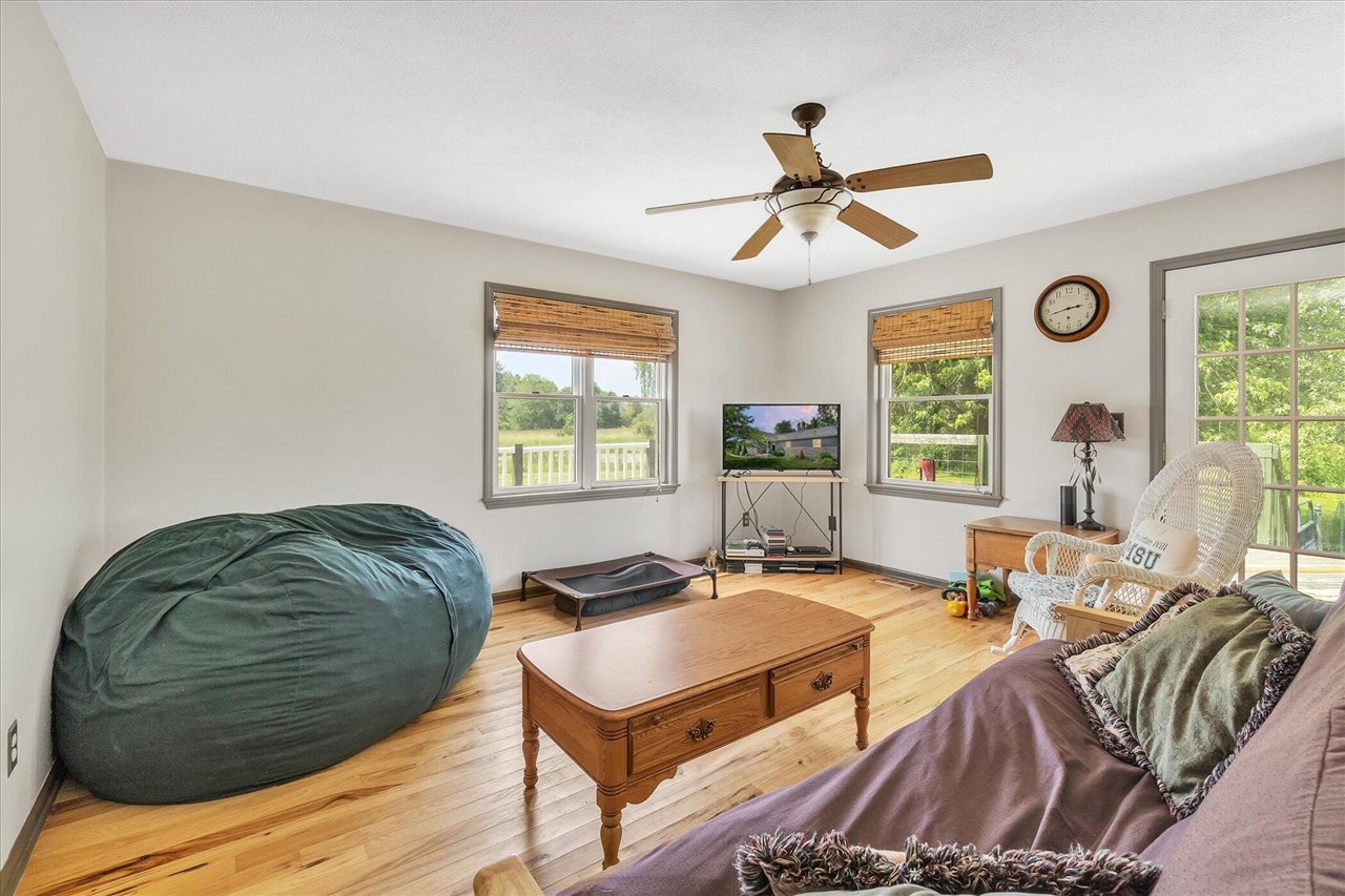 7790 East Territorial Road Munith, MI 49259 - Photo 6 of 34