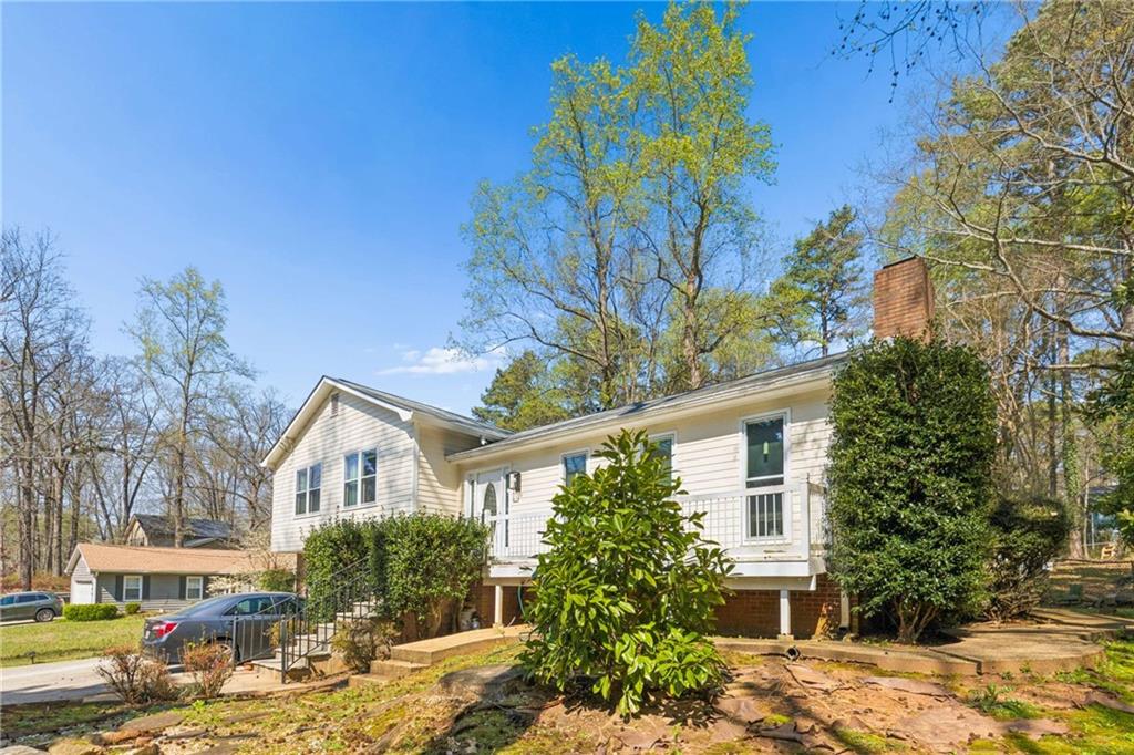 254 Devant Place Southwest Lilburn, GA 30047 - Photo 4 of 58