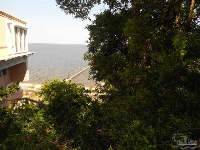 a view of lake from yard