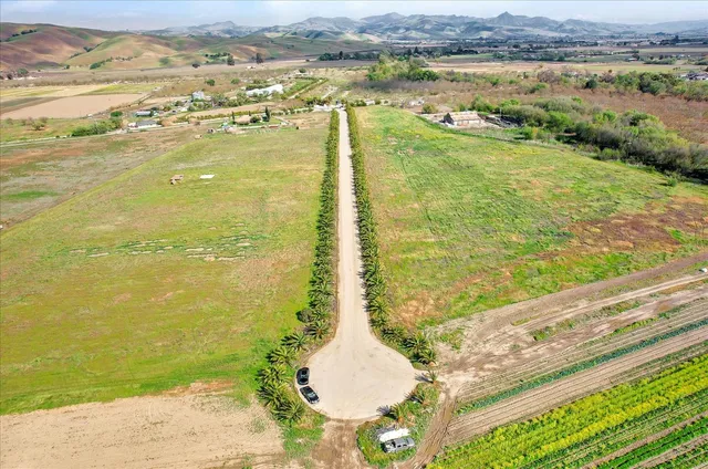 a view of a tennis court