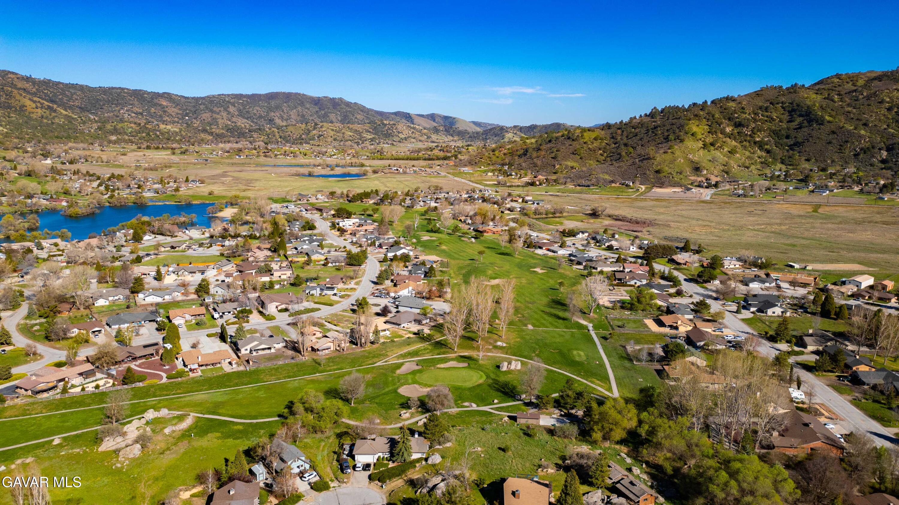 23580 Timberline Way Tehachapi, CA 93561 - Photo 48 of 50 a view of lake and mountain