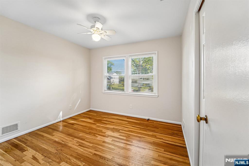 158 Morningside Road Paramus, NJ 07652 - Photo 13 of 31