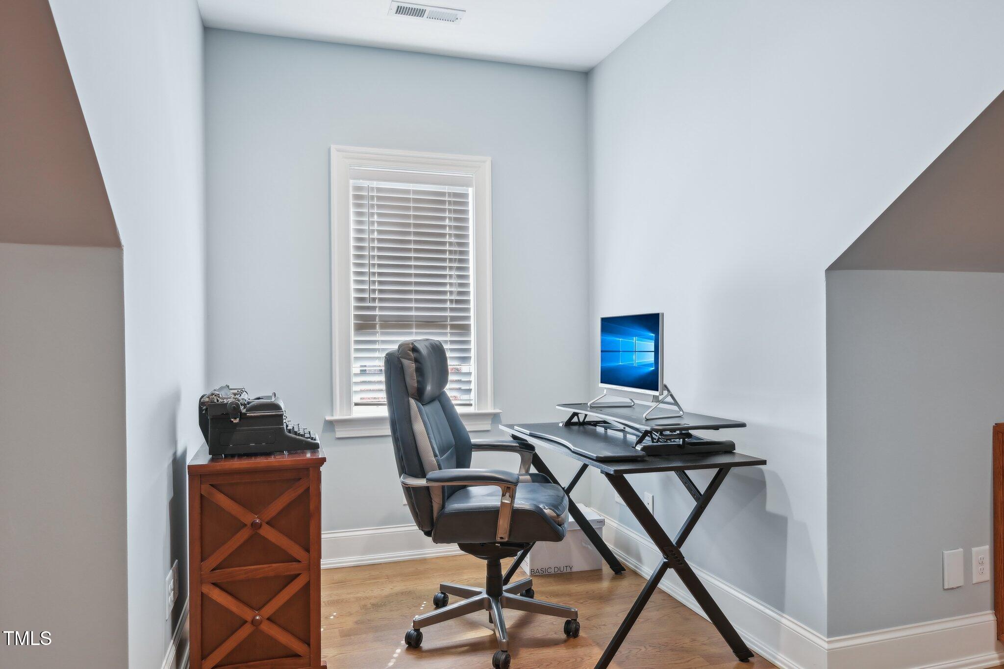 301 Kinsale Drive Durham, NC 27707 - Photo 52 of 68 52-web-or-mls-Kinsale Dr-052