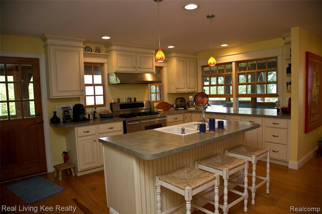 6654 Lakeshore Road Palms, MI 48465 - Photo 21 of 74