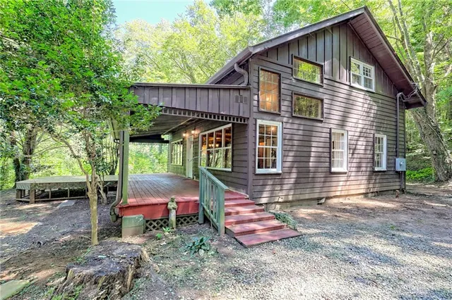 $250,000 | 331 Duggan Hill Drive, Clayton, GA 30525