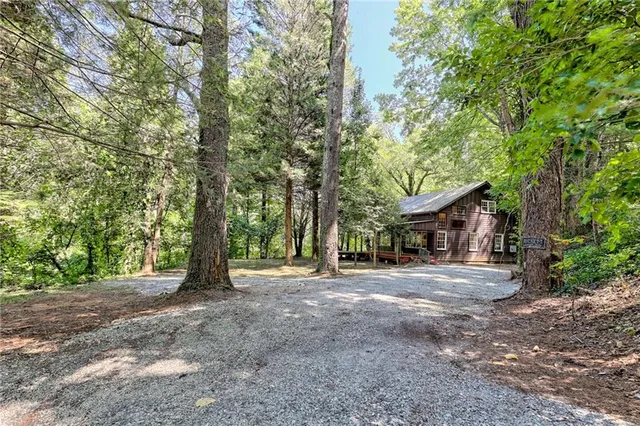 $250,000 | 331 Duggan Hill Drive, Clayton, GA 30525