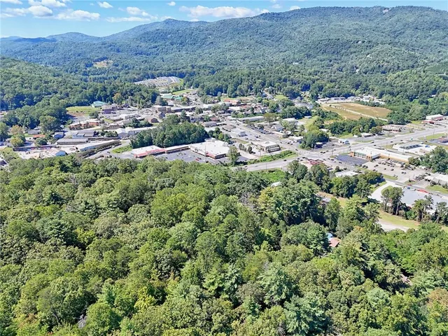 $250,000 | 331 Duggan Hill Drive, Clayton, GA 30525