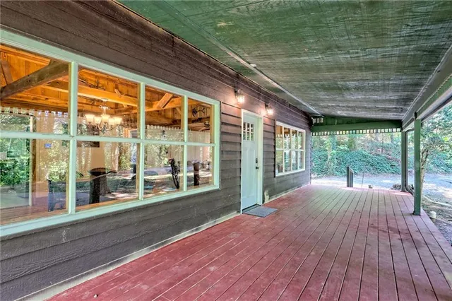 $250,000 | 331 Duggan Hill Drive, Clayton, GA 30525