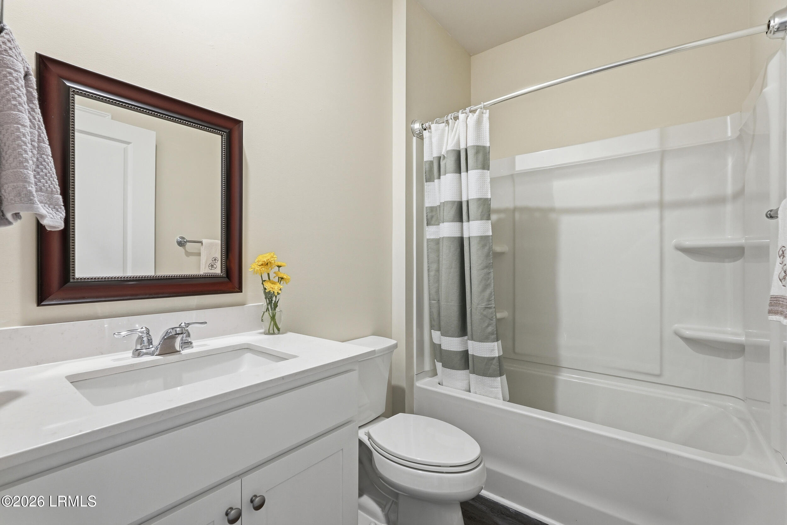 353 Sanctuary Drive Ridgeland, SC 29936 - Photo 25 of 47 27_353 Sanctuary guest bath