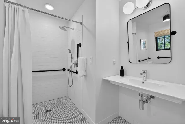 $4,200,000 | 282 McComas Beach Terrace, Oakland, MD 21550