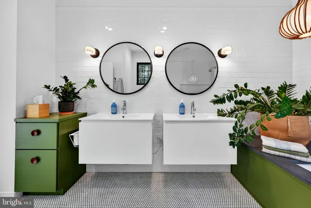 $4,200,000 | 282 McComas Beach Terrace, Oakland, MD 21550