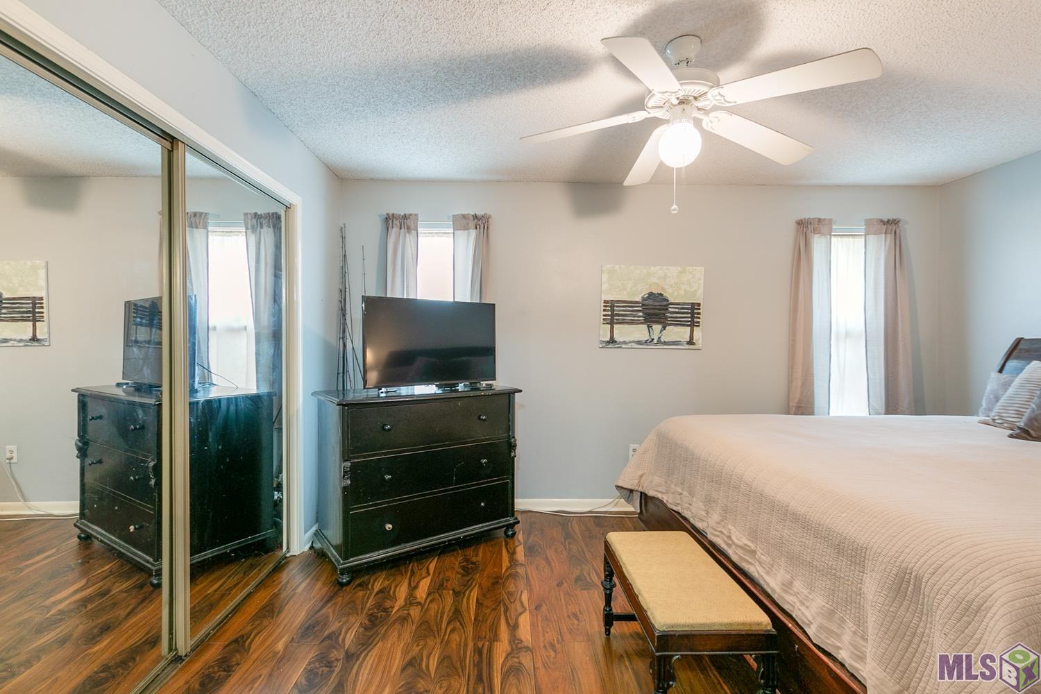 5243 Butter Creek Lane, Unit H1 Baton Rouge, LA 70809 - Photo 10 of 17 Primary Bedroom