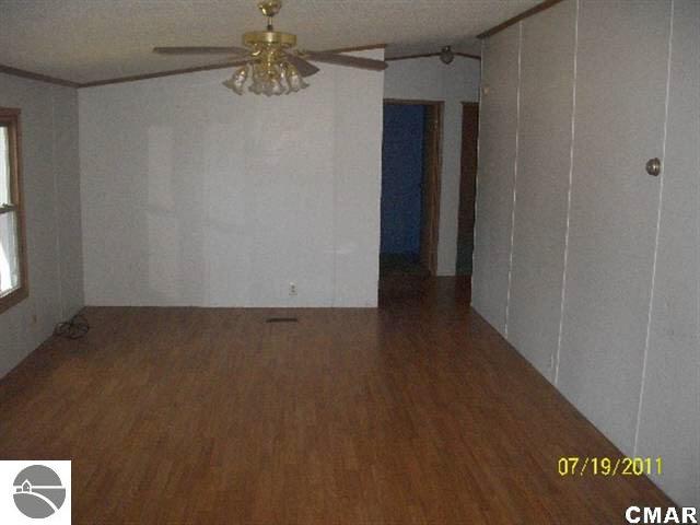 7893 South Mission Road Mount Pleasant, MI 48858 - Photo 5 of 21 1768876-4.JPG