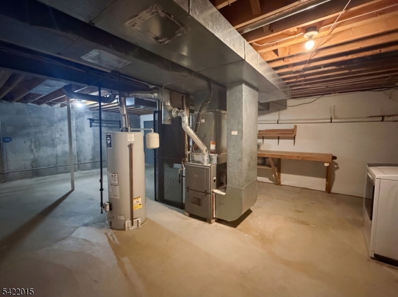 40 Glen Eagles Road Washington, NJ 07882 - Photo 13 of 38