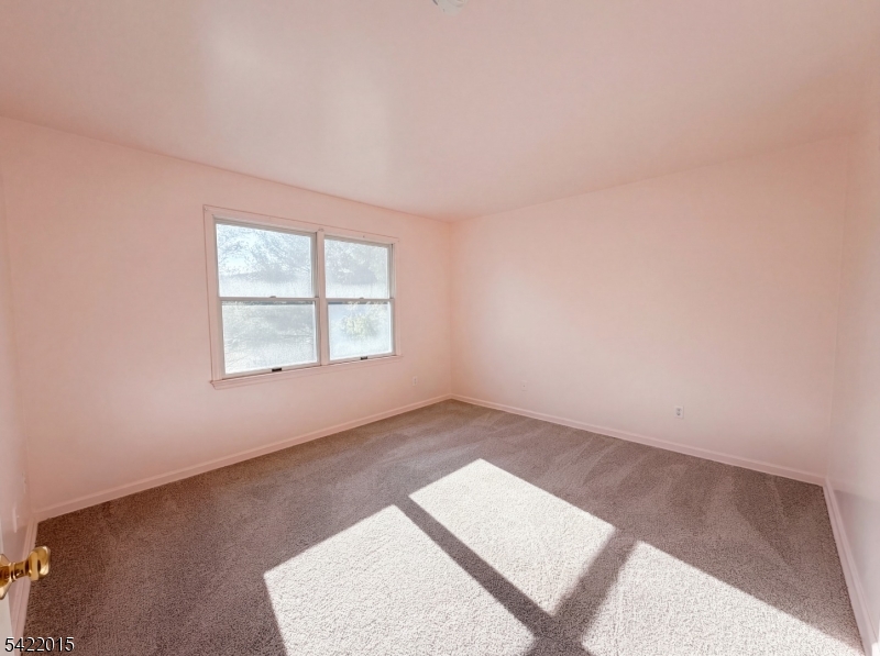 40 Glen Eagles Road Washington, NJ 07882 - Photo 27 of 38