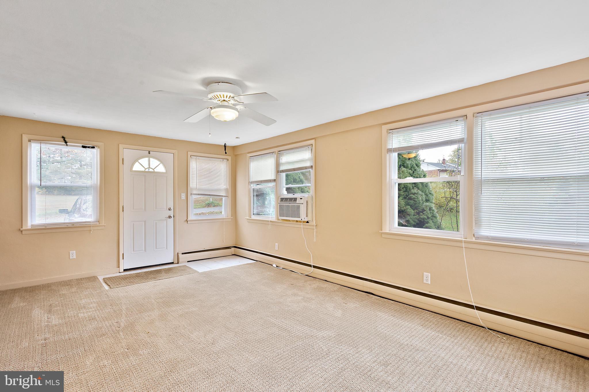 21610 Parker Road Freeland, MD 21053 - Photo 17 of 33 Sunroom/family room