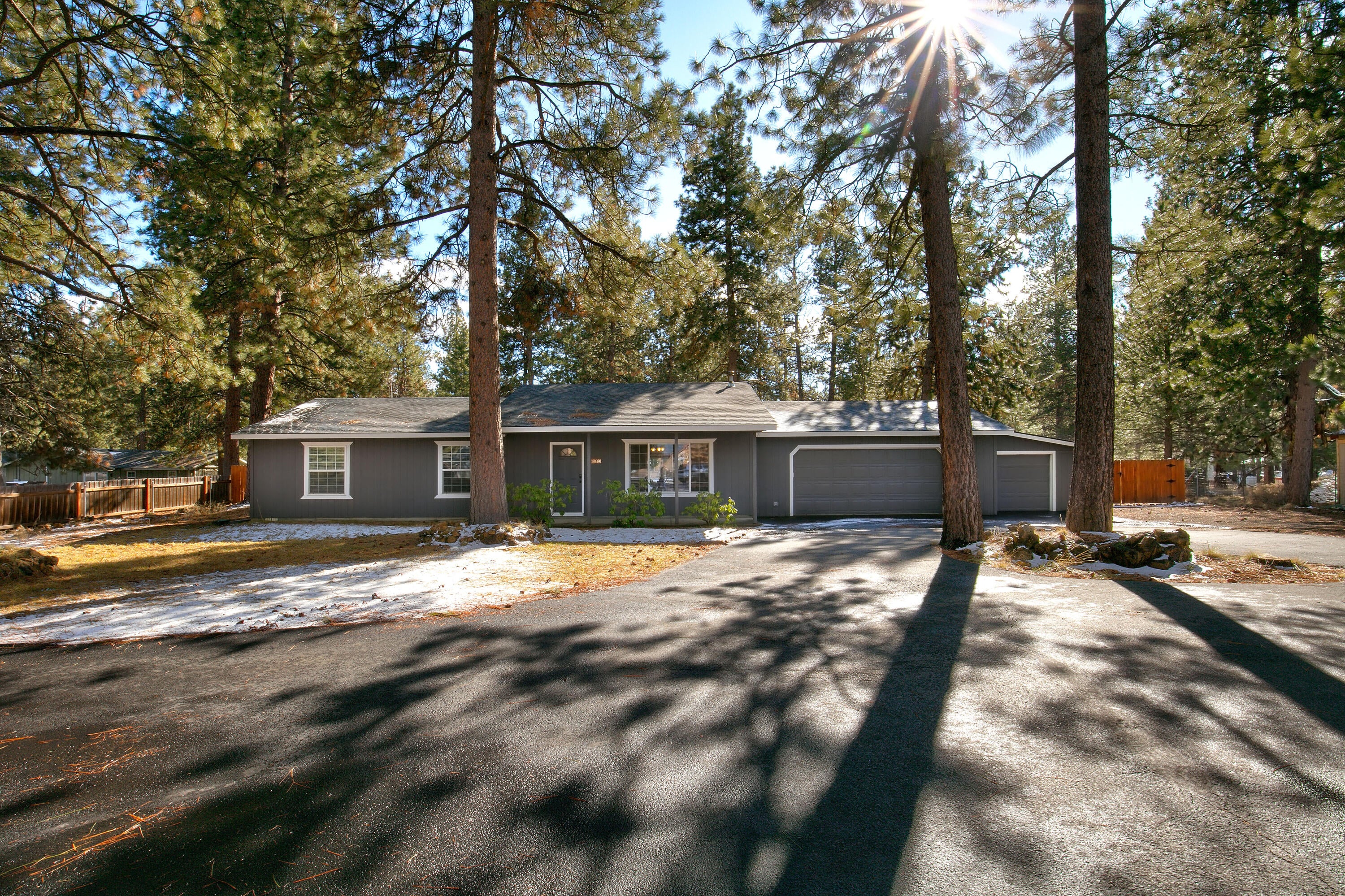 18891 Choctaw Road Bend, OR 97702 - Photo 1 of 24 01