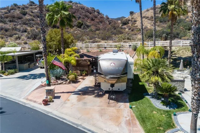 a view of a tennis court
