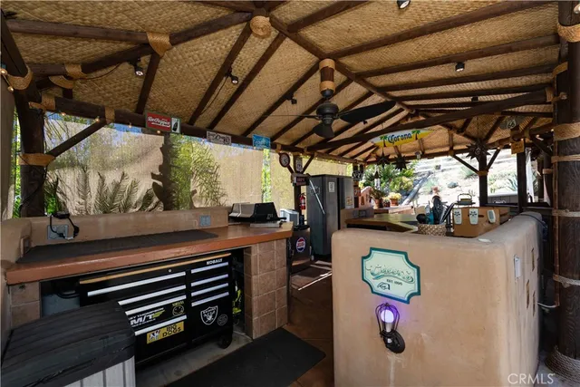 a view of an outdoor space