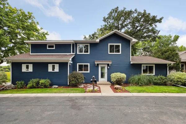 $995,000 | 2561 Wexford Lane, Mound, MN 55364