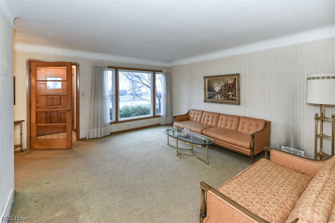 4026 Stonehaven Road Cleveland, OH 44121 - Photo 7 of 30 Living room with light carpet