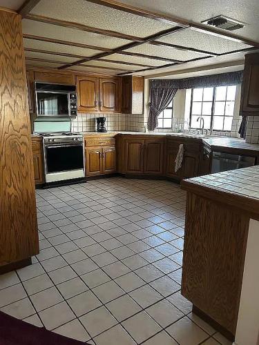 1057 Terrace Drive Bullhead City, AZ 86442 - Photo 8 of 9