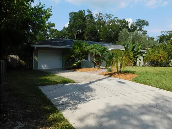 $2,050 | 565 East Jessup Avenue, Longwood, FL 32750