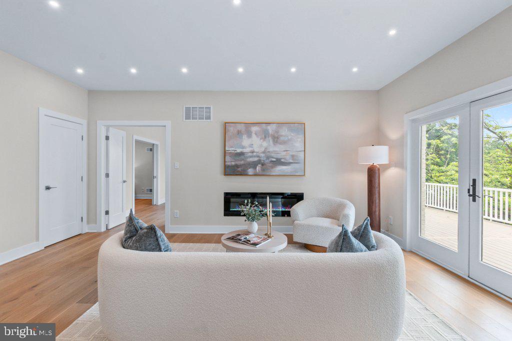 6002 Onondaga Road Bethesda, MD 20816 - Photo 28 of 70