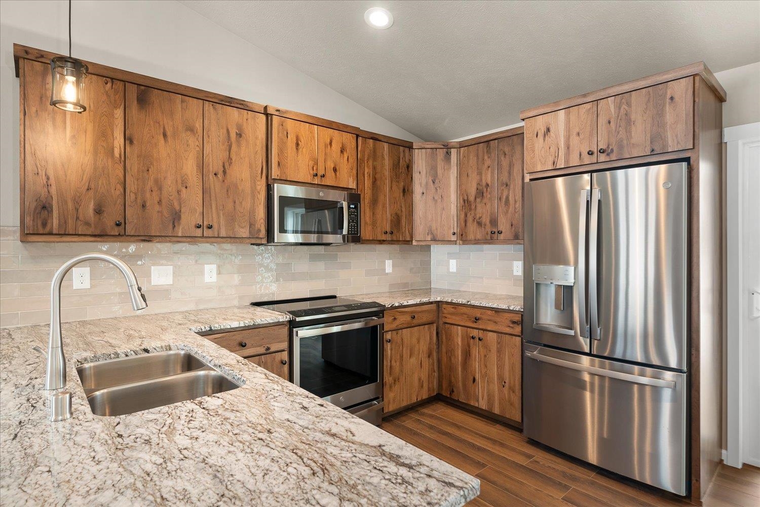 614 South Colville Road Deer Park, WA 99006 - Photo 15 of 33 Gallery Image 15