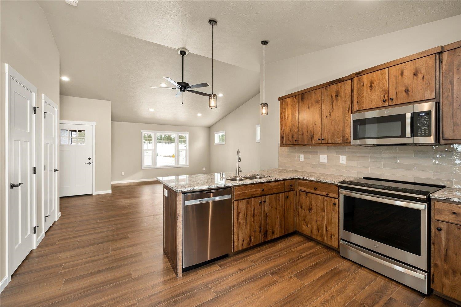 614 South Colville Road Deer Park, WA 99006 - Photo 18 of 33 Gallery Image 18